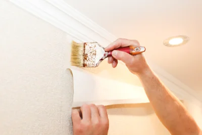 Pose de papier peint à Ligueux — revêtements muraux et toiles de verre